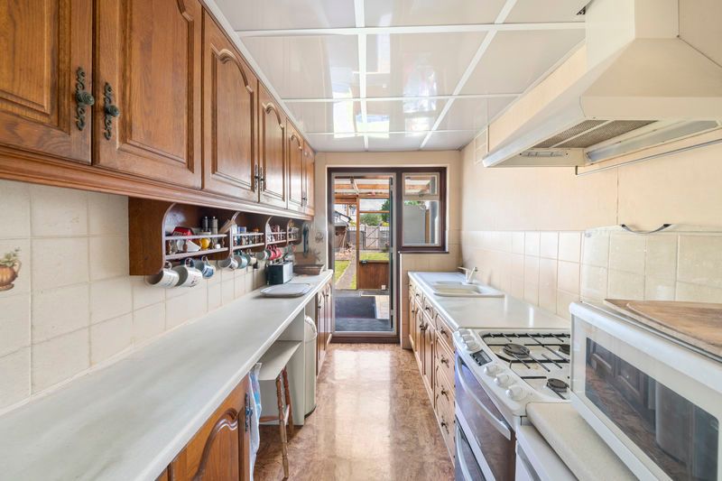 Property photo 2 of 15 Photo 6