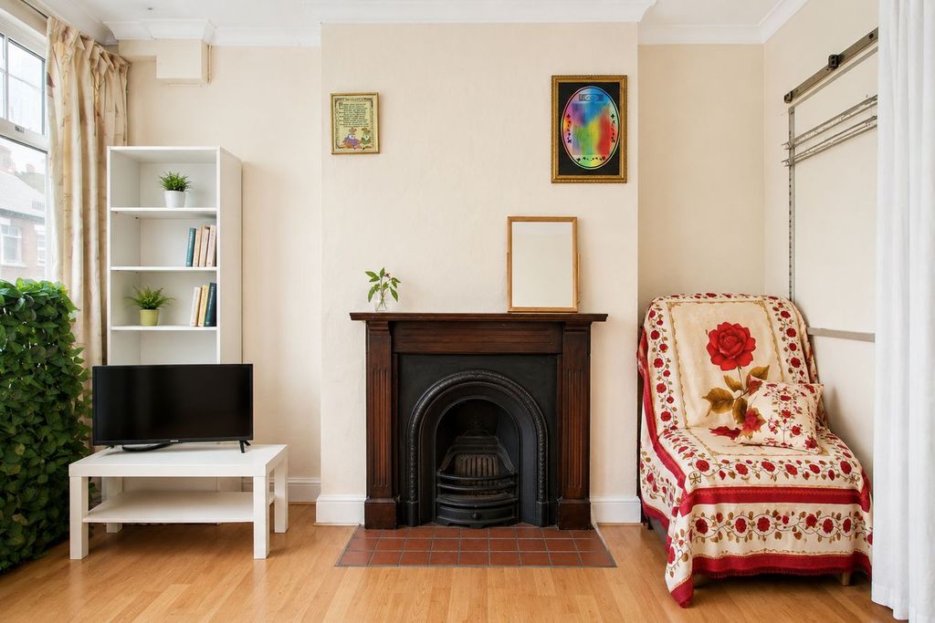 Property photo 3 of 15