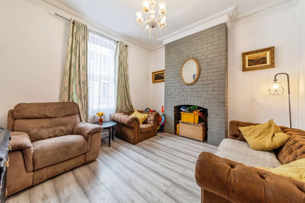 Property photo 2 of 22