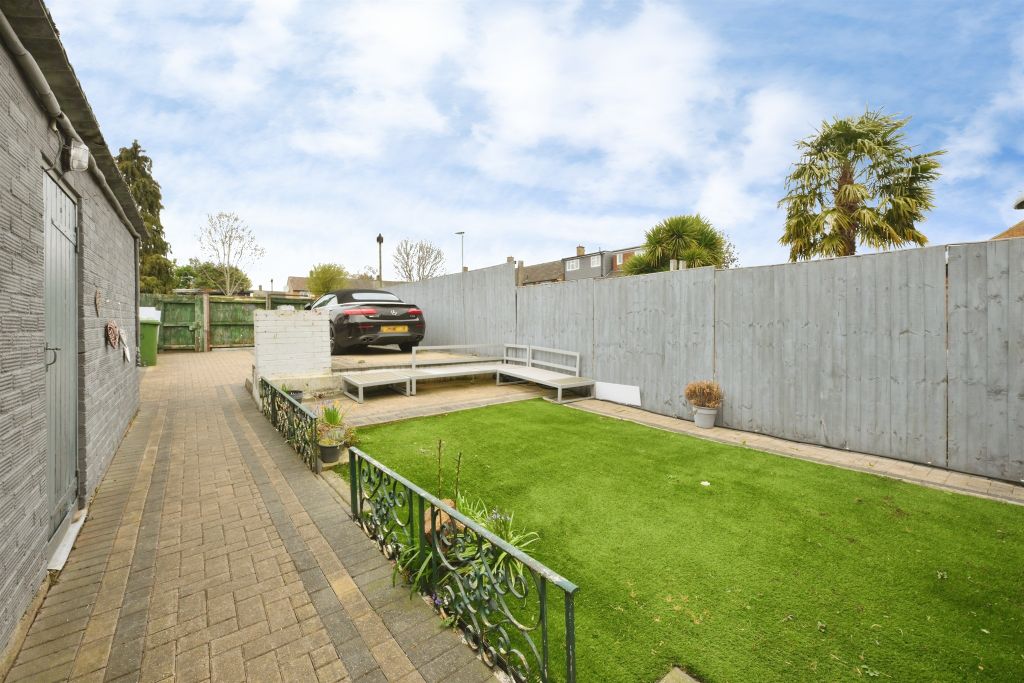 Property photo 3 of 15