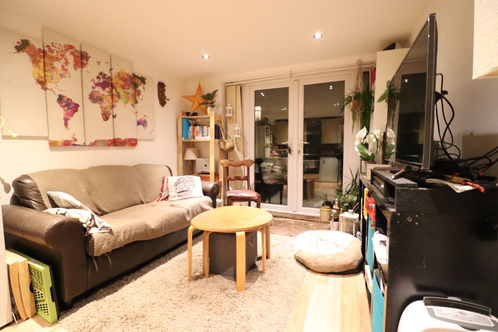 Property photo 1 of 4