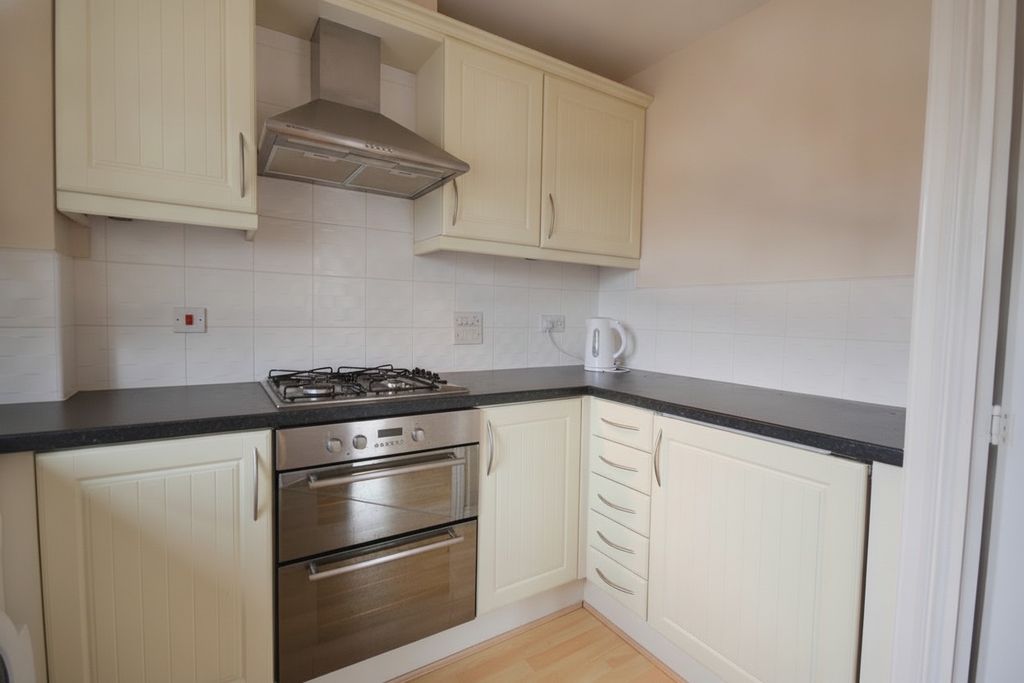 Property photo 3 of 8 1826713