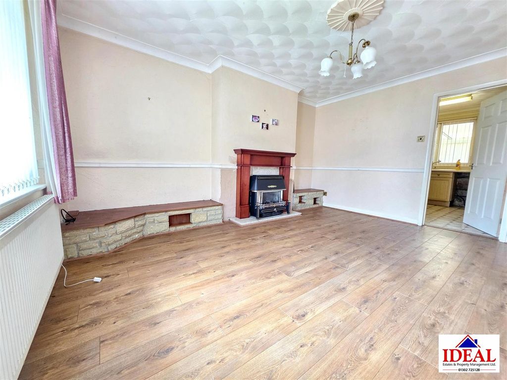 Property photo 3 of 14 1000043654.Jpg