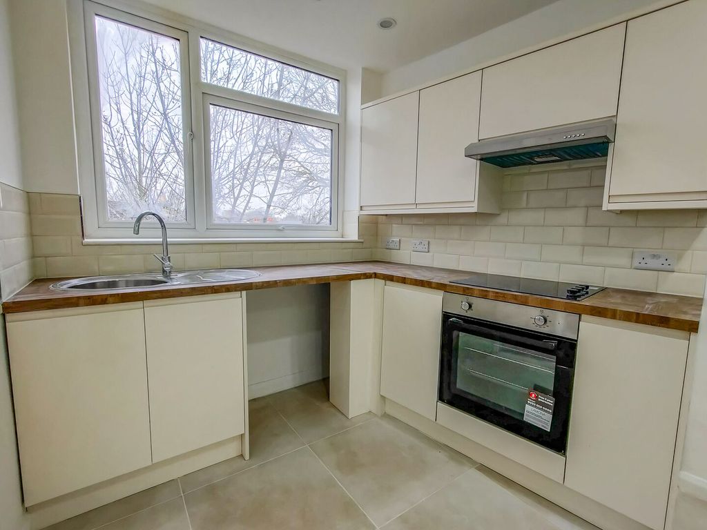 Property photo 2 of 11 Photo 7