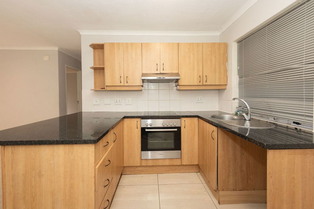 Property photo 3 of 17 Dbv1743300