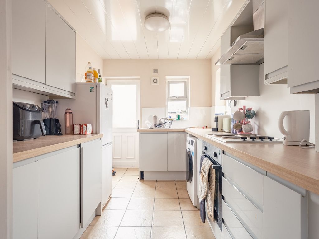 Property photo 1 of 7 3708190