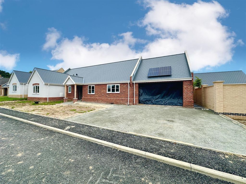 Property photo 1 of 15 Front Aspect.Jpg