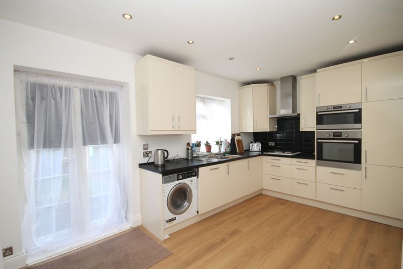 Property photo 2 of 20 Photo 9