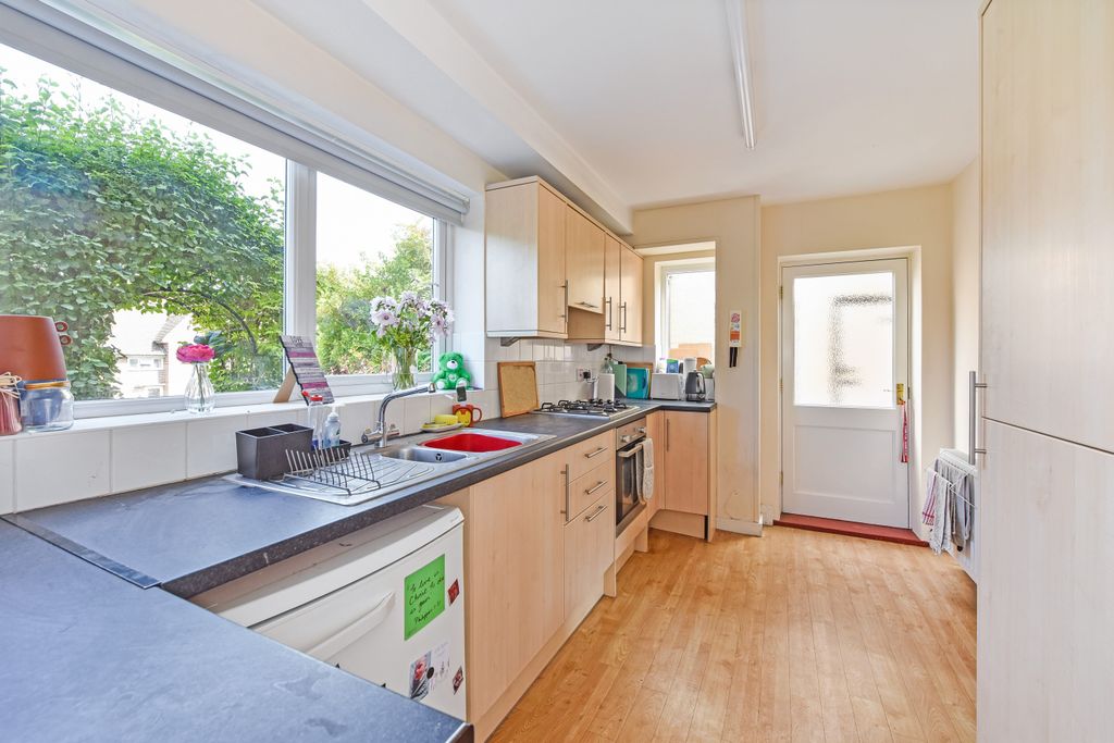 Property photo 2 of 24