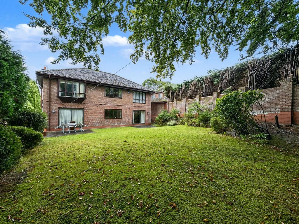 Property photo 2 of 40