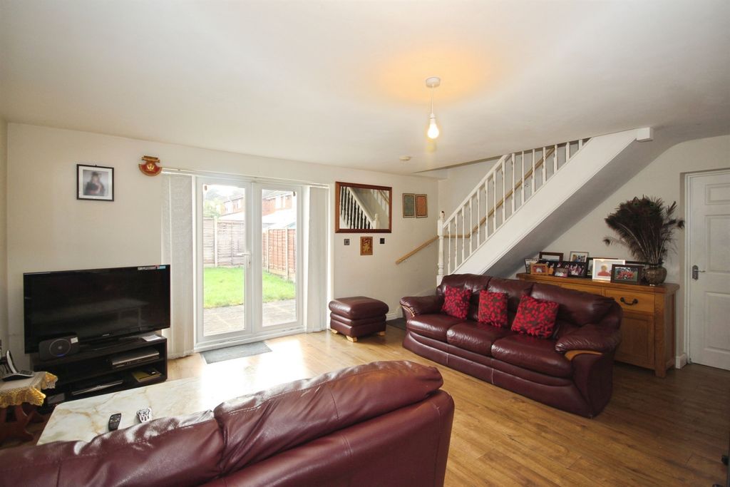 Property photo 3 of 13