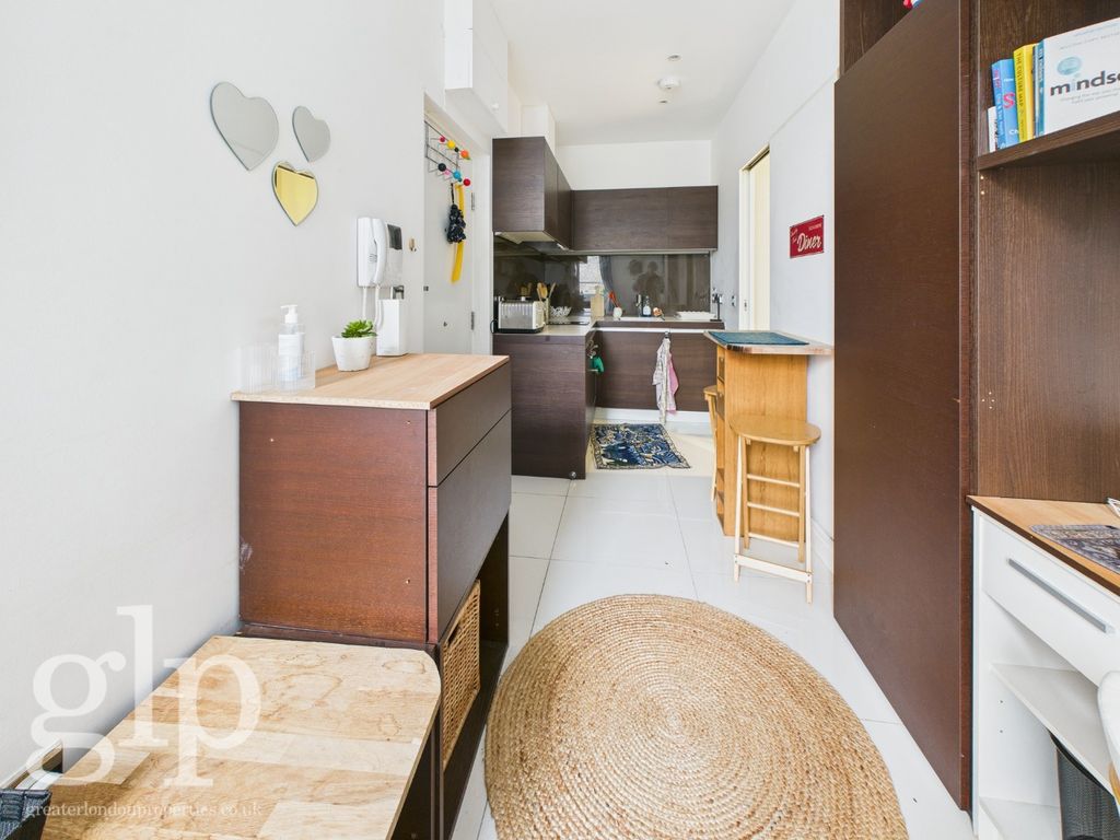 Property photo 2 of 10 4814132