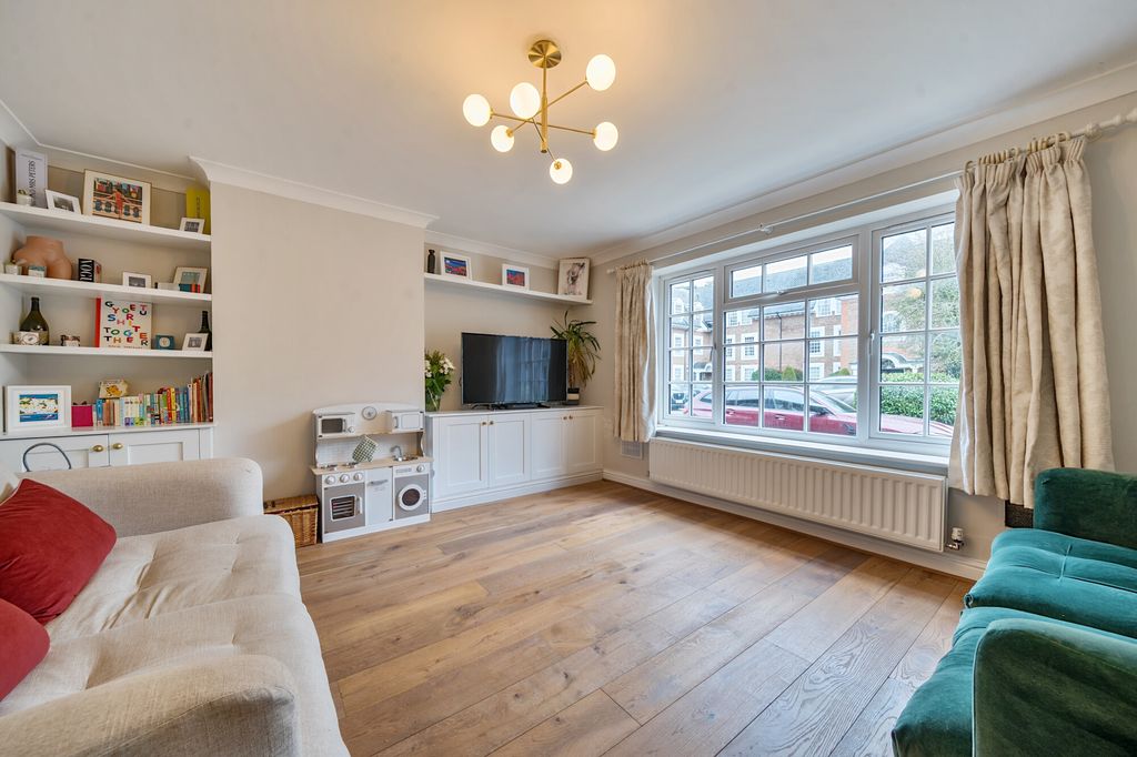 Property photo 3 of 19