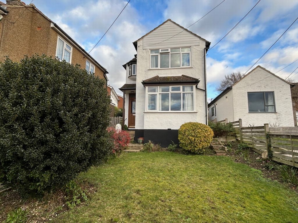 Property photo 1 of 15 Photo 11