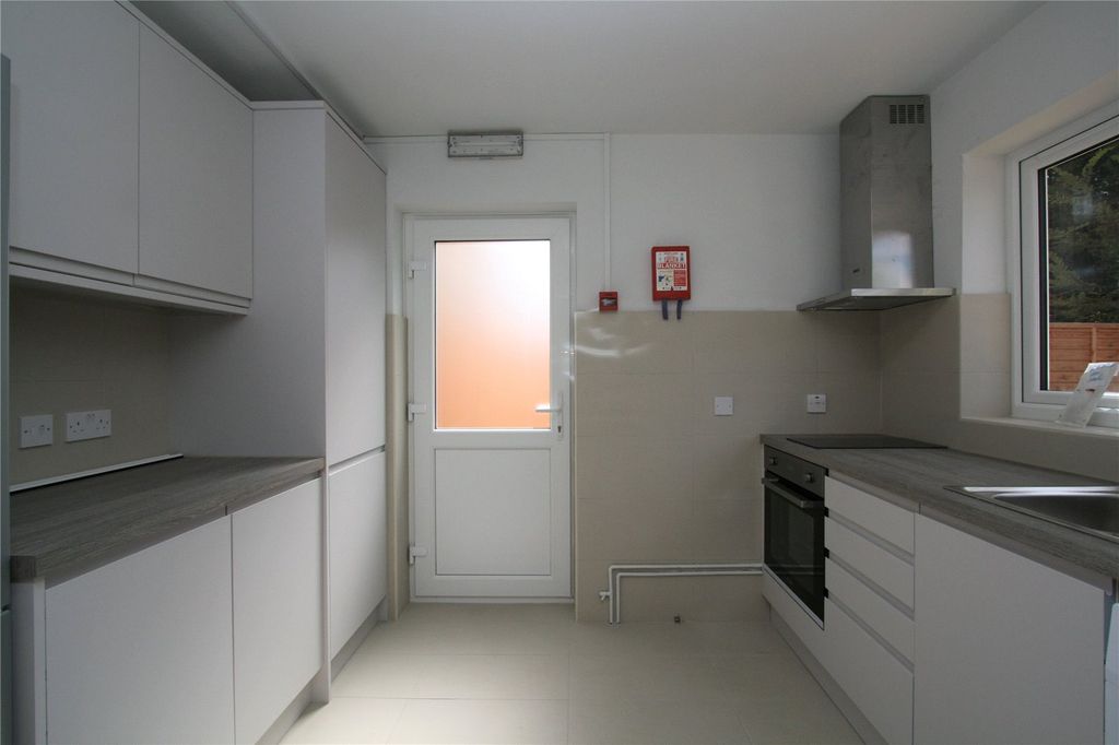 Property photo 2 of 11 Picture No. 02