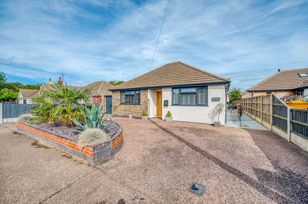 Property photo 1 of 28