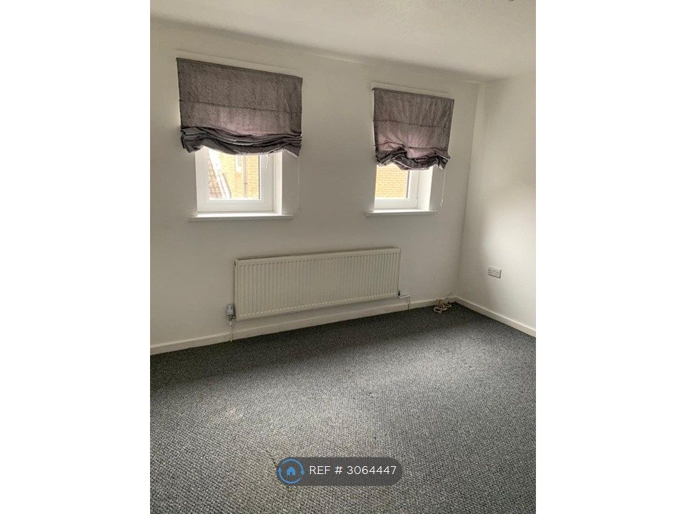 Property photo 3 of 4