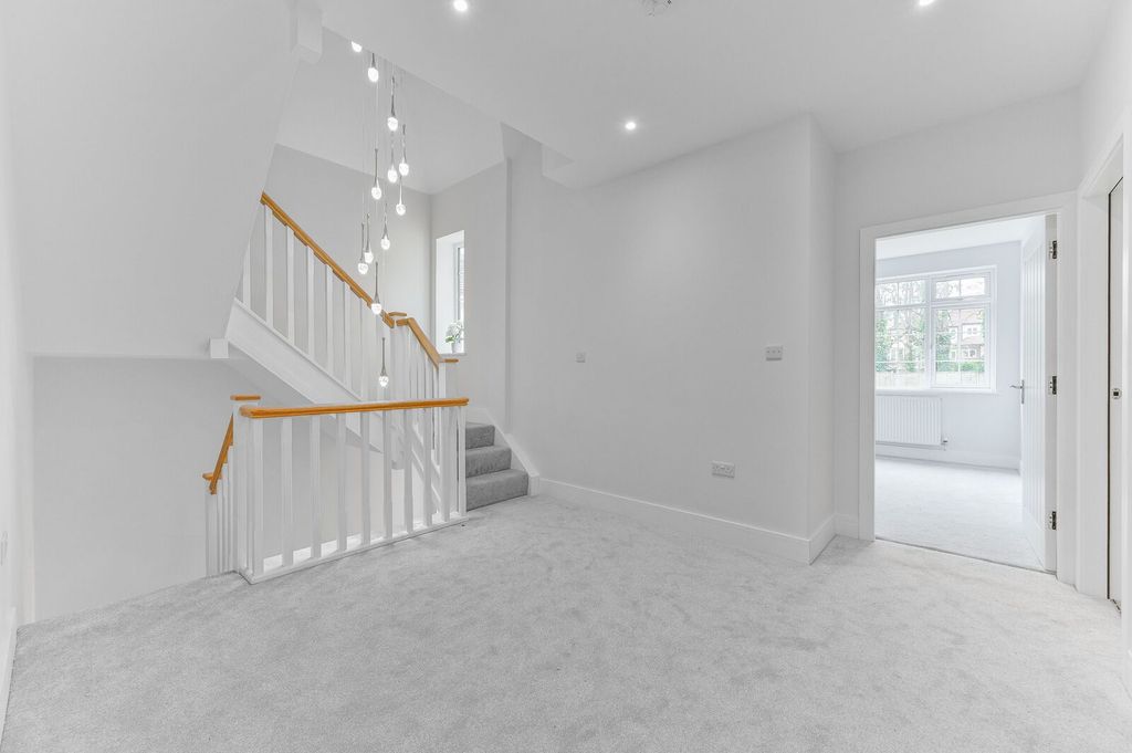 Additional image 16 of 7 bed detached house for saleAddiscombe Road, Croydon CR0