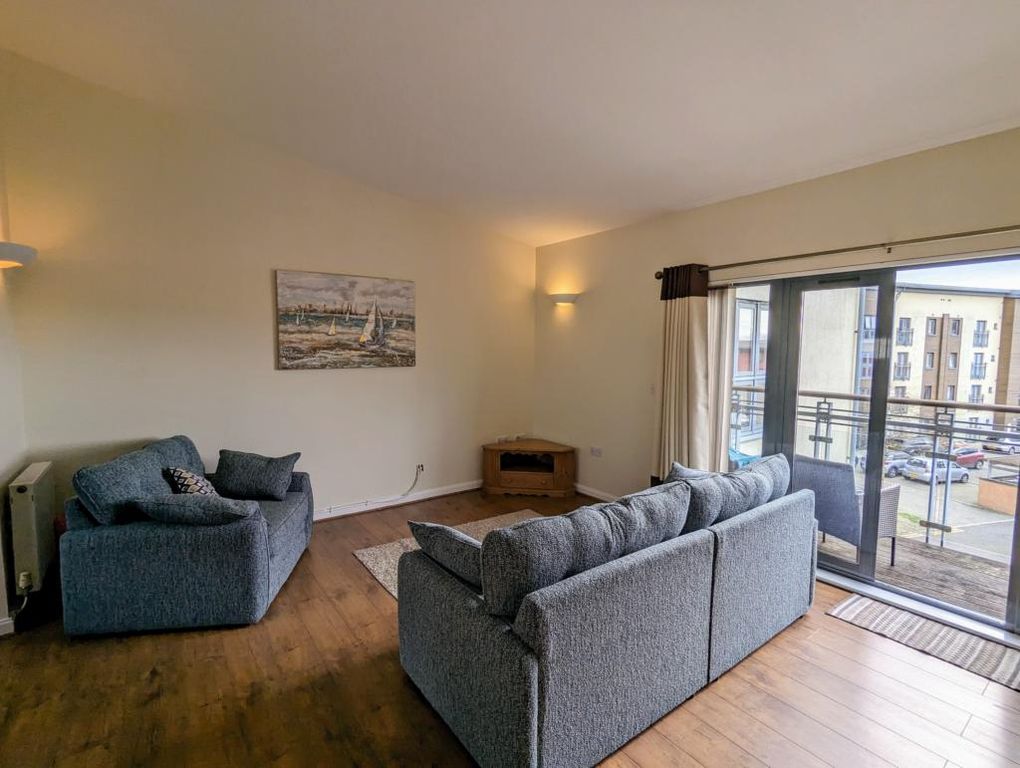 Property photo 2 of 13 Lounge