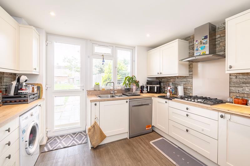 Property photo 3 of 15 Photo 5