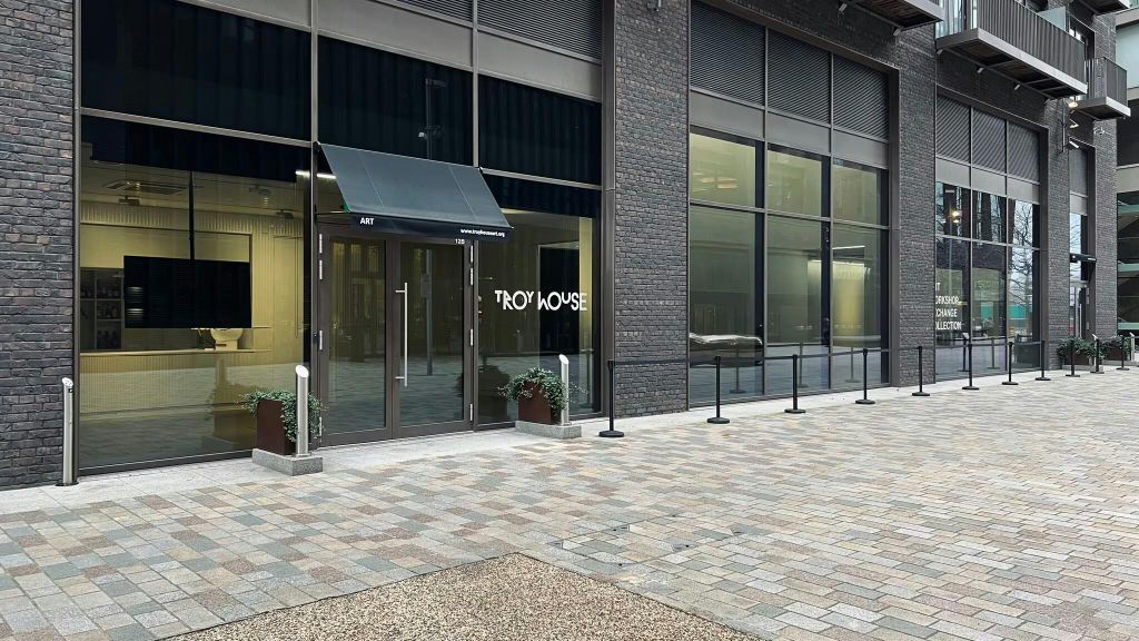 Property photo 3 of 5 1012Newunionsqlondonbuildingphoto2Largehighdefinition.Jpg