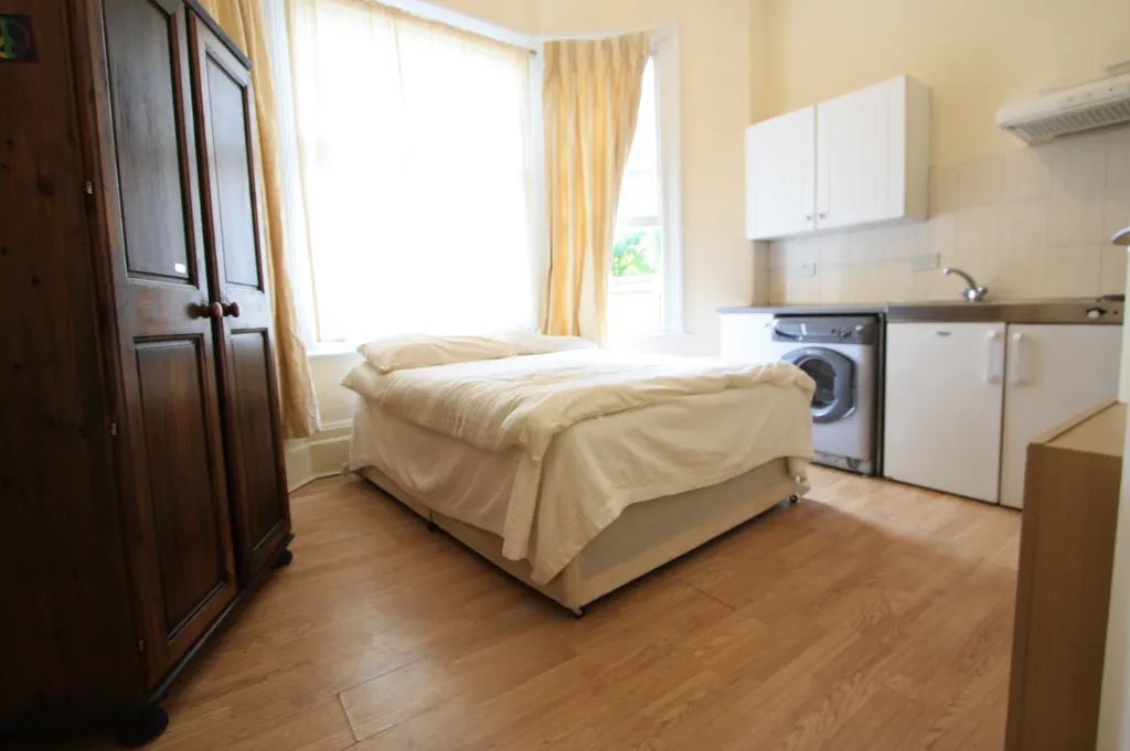Property photo 1 of 4