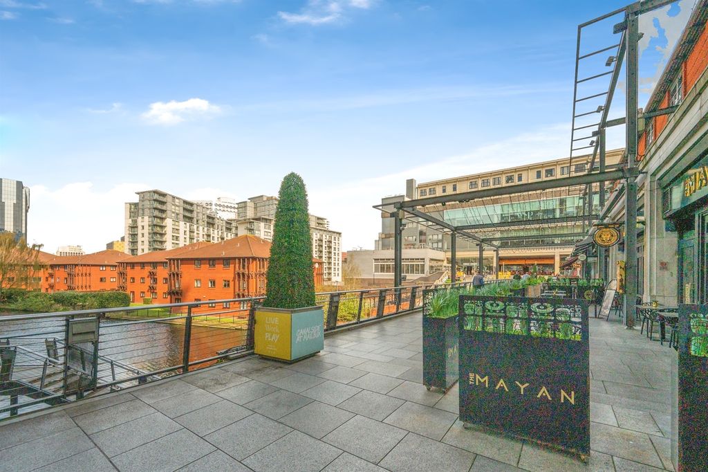 Property photo 3 of 14