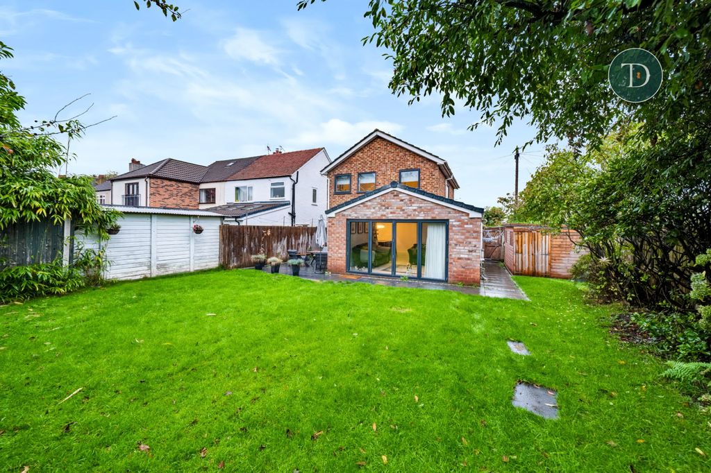 Property photo 2 of 39