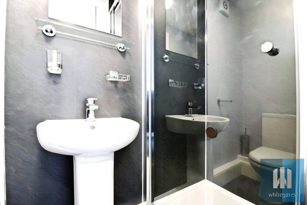 Property photo 3 of 8 Picture No. 10