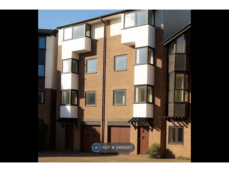 Property photo 1 of 2