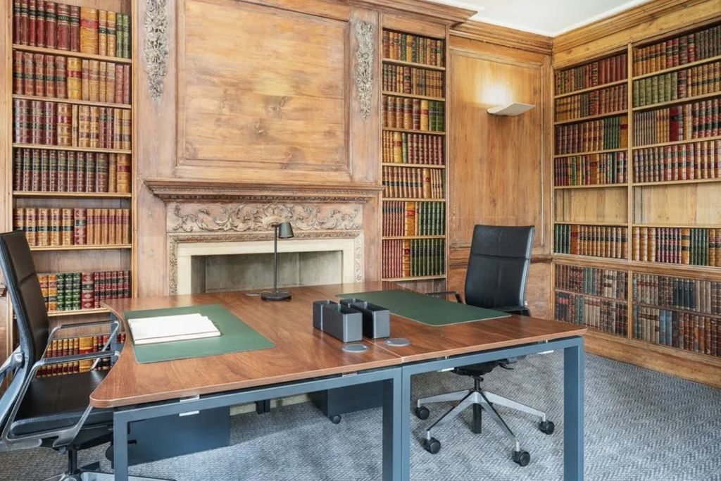 Property photo 3 of 6 Offices