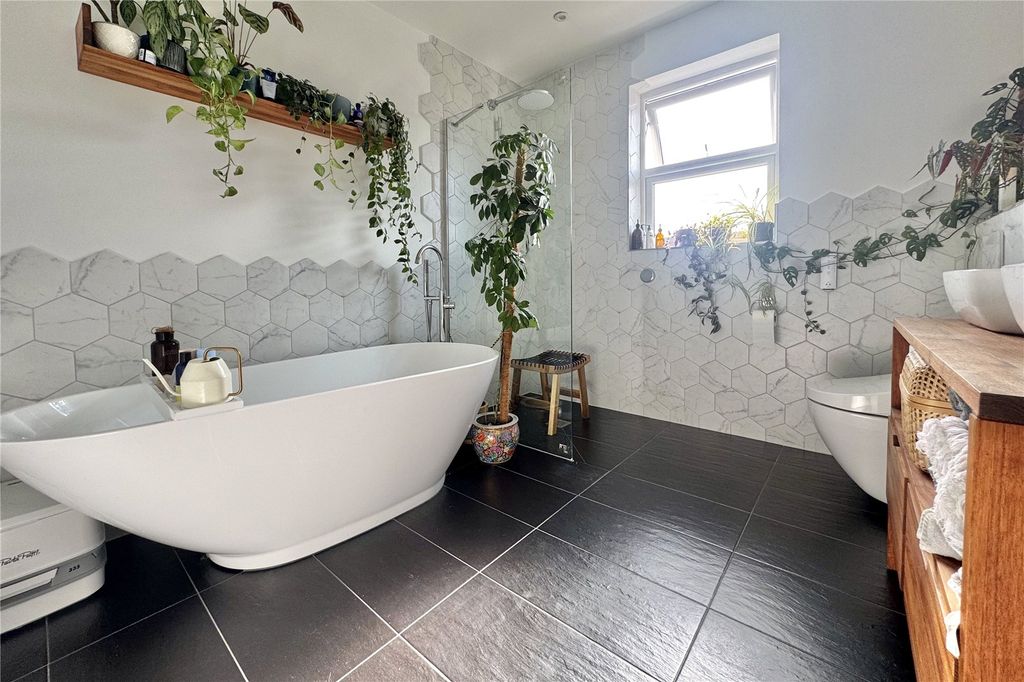 Property photo 3 of 11 Picture No. 09