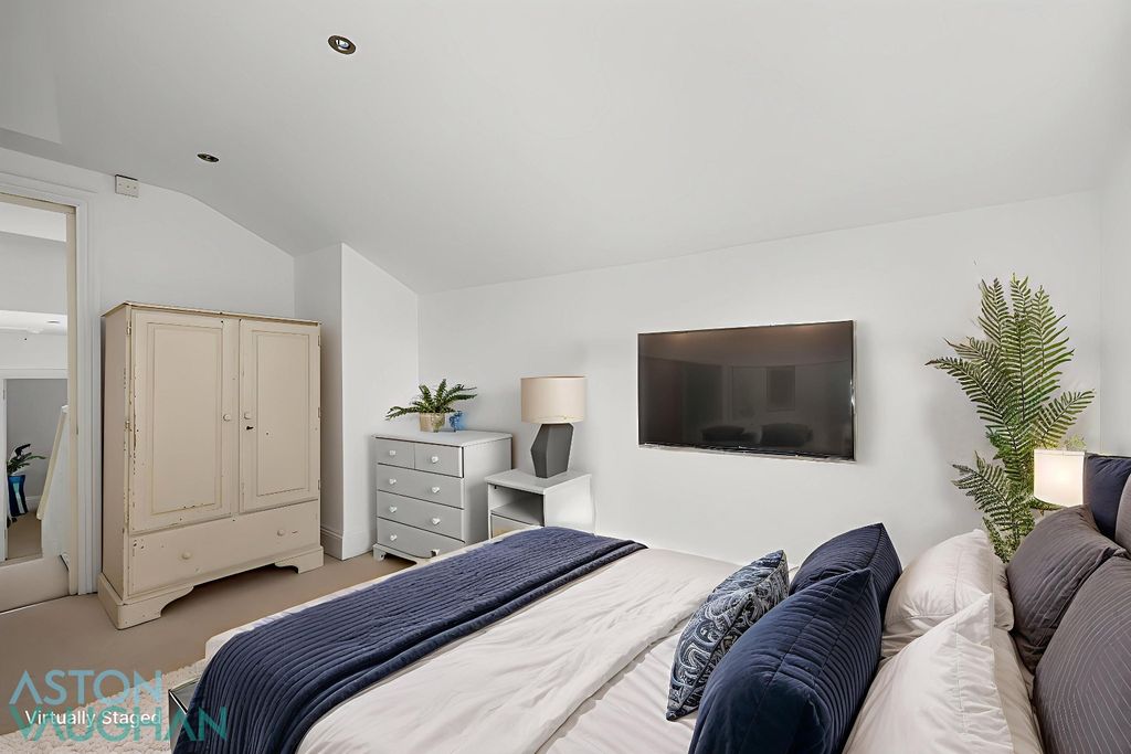 Property photo 1 of 14 4613180