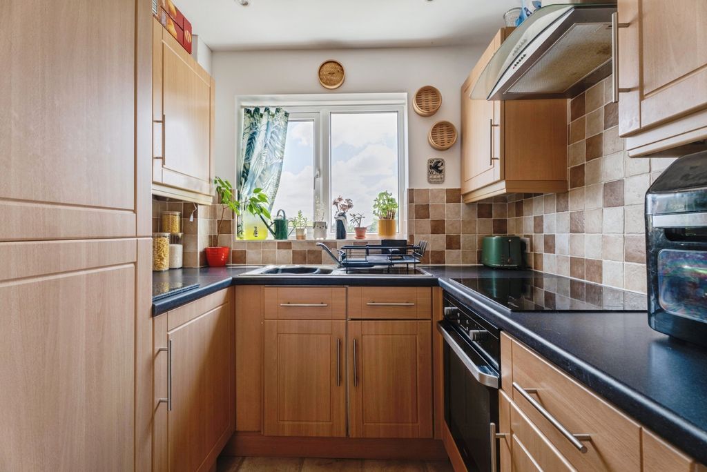 Property photo 3 of 14 Pbox-Img.Jpg