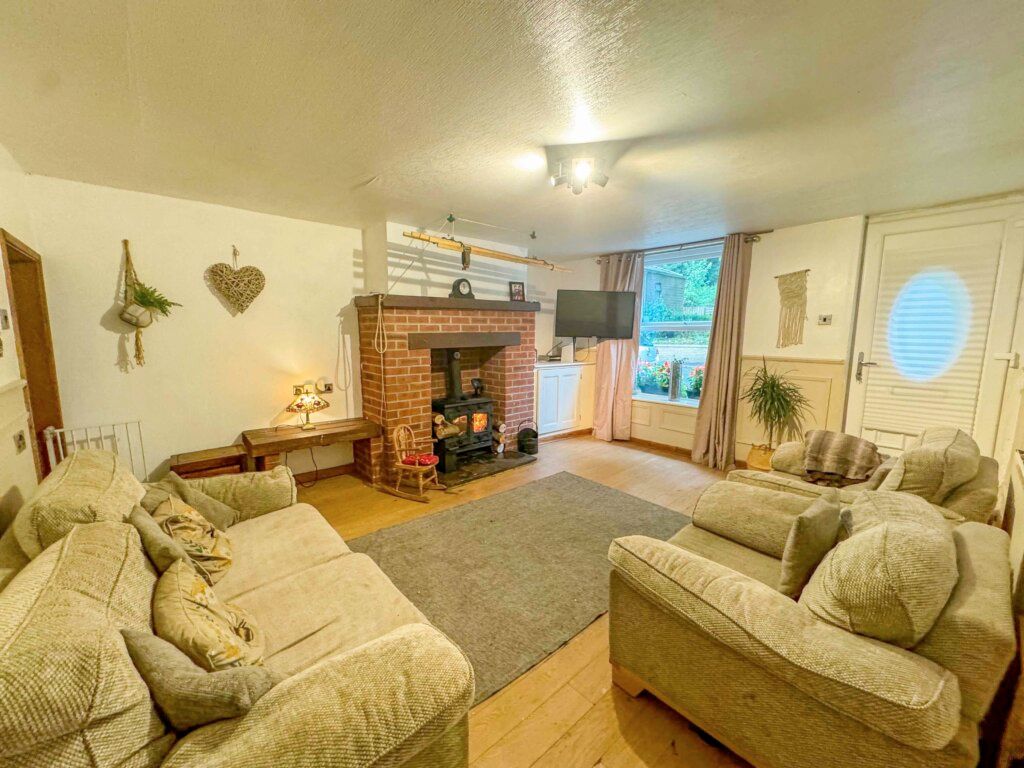 Property photo 2 of 30
