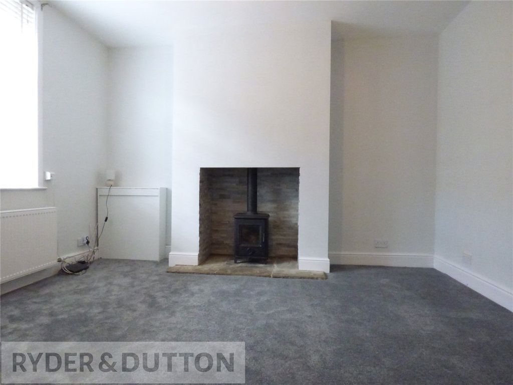 Property photo 2 of 19 Lounge