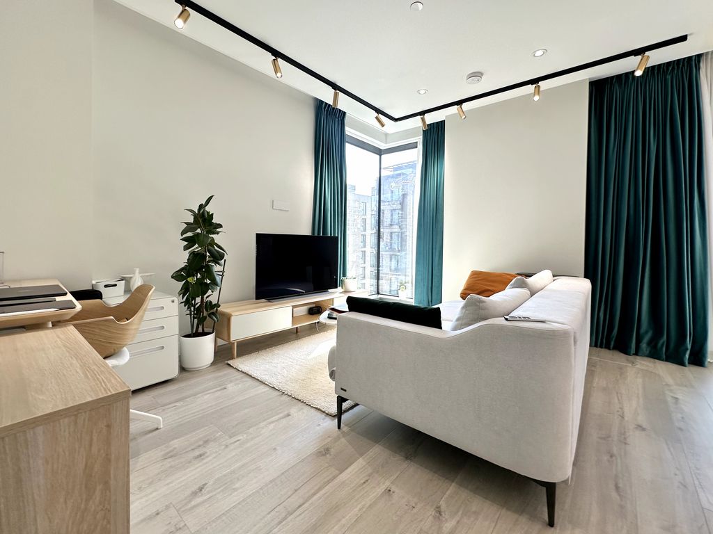 Property photo 1 of 33