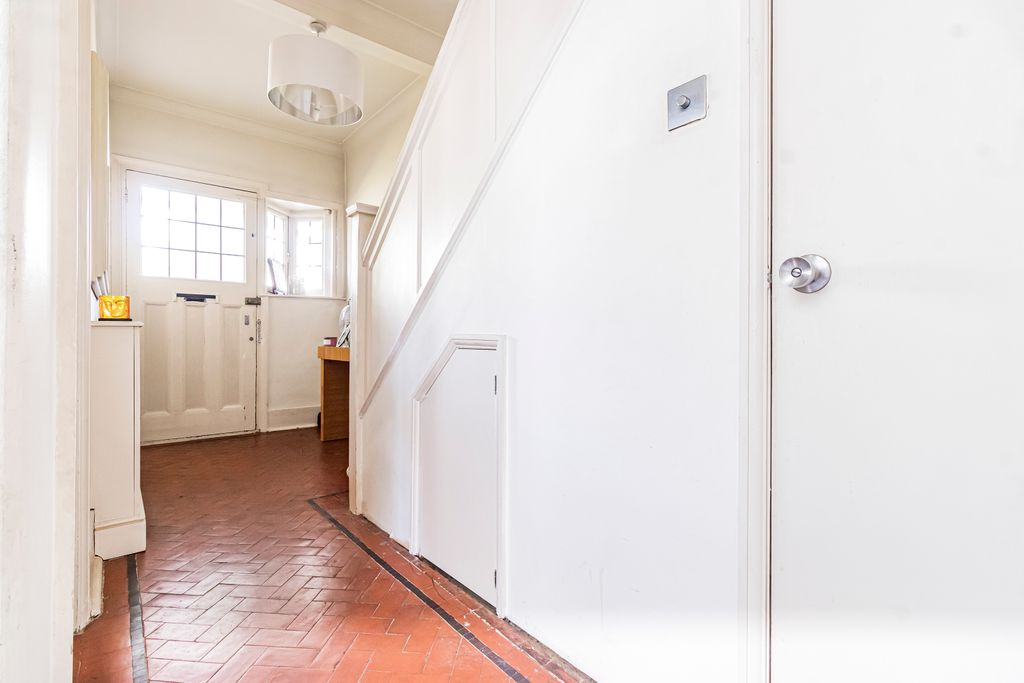 Property photo 3 of 35