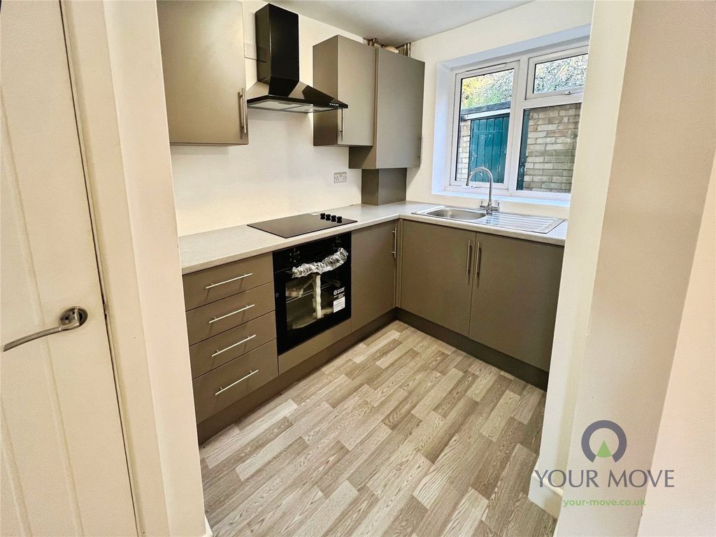 Property photo 2 of 16 Kitchen