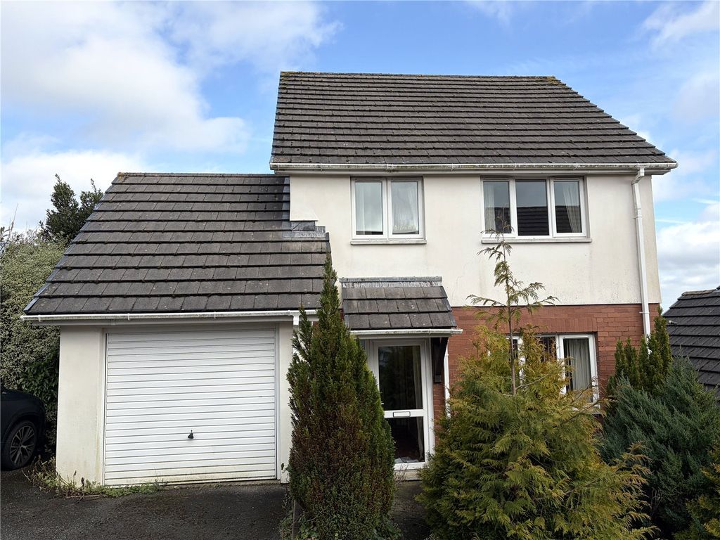 Property photo 2 of 9 Front