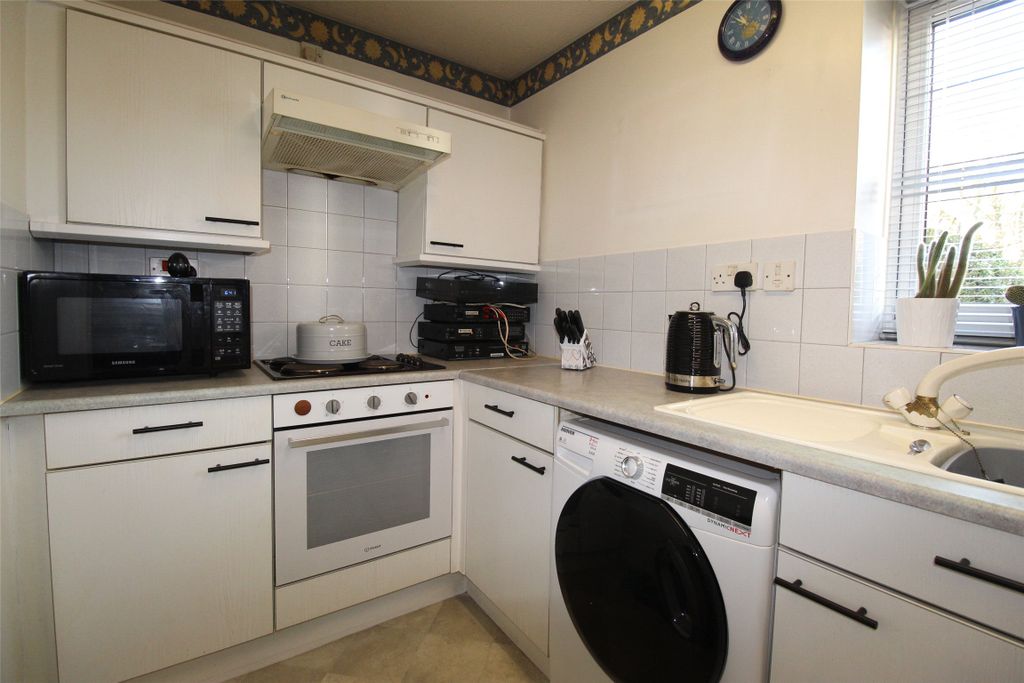 Property photo 3 of 5 Picture No. 04