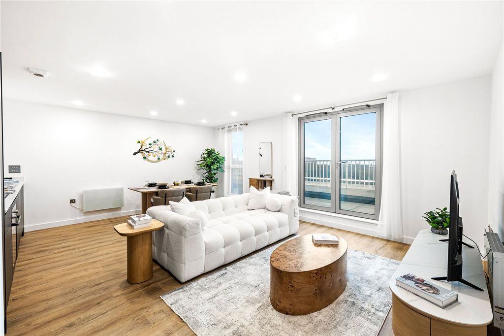 Property photo 3 of 19 Picture 3