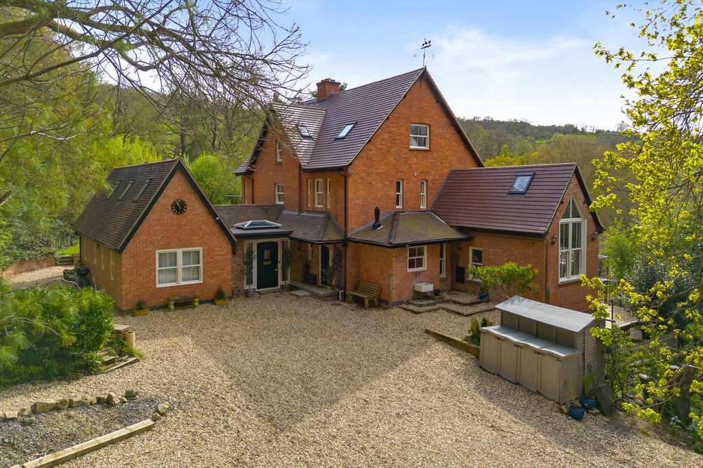 Property photo 2 of 49 Image