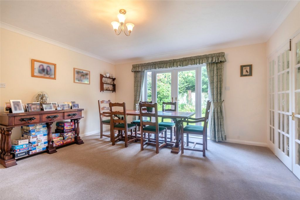 Property photo 3 of 10 Dining Room