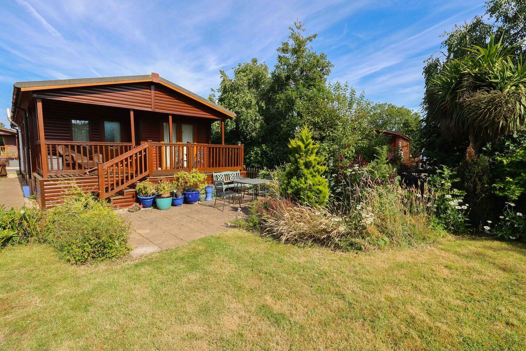 Property photo 1 of 16 Front
