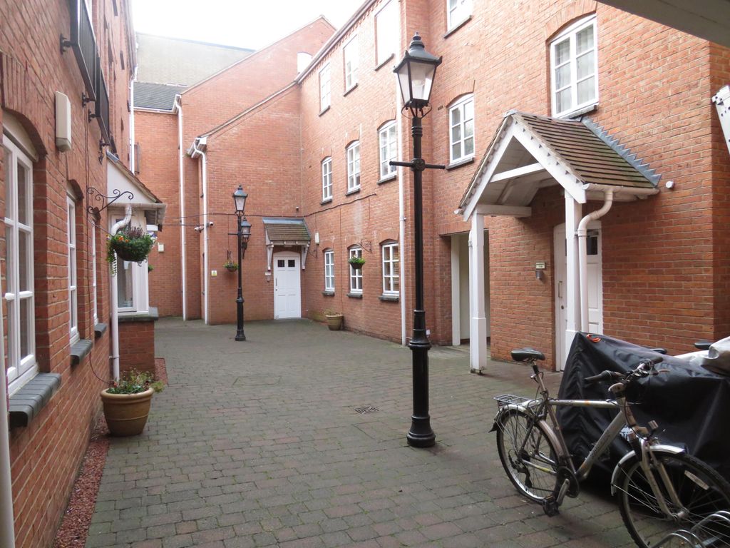 Property photo 1 of 12 Image