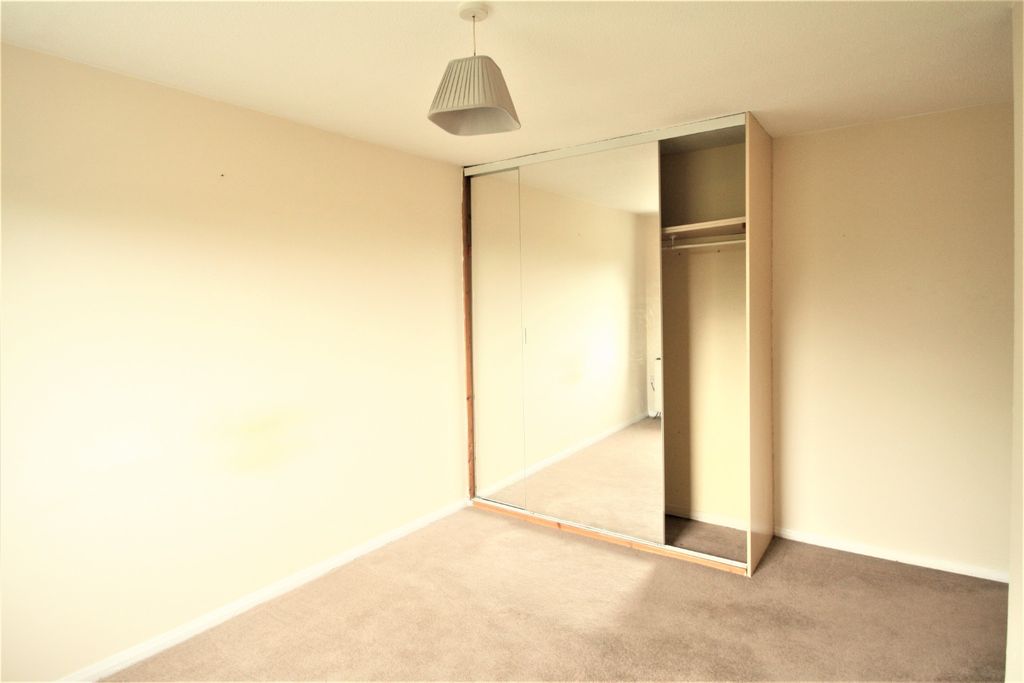 Property photo 3 of 5 1096913