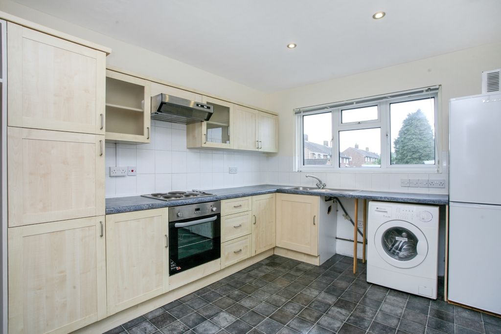 Property photo 3 of 6 Kitchen Diner