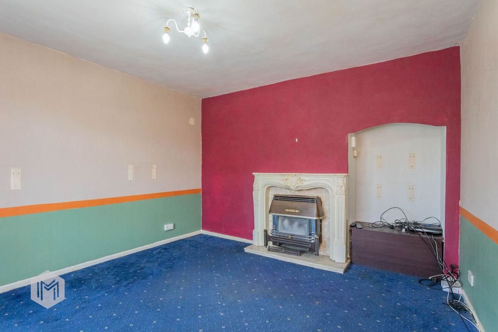 Property photo 2 of 22