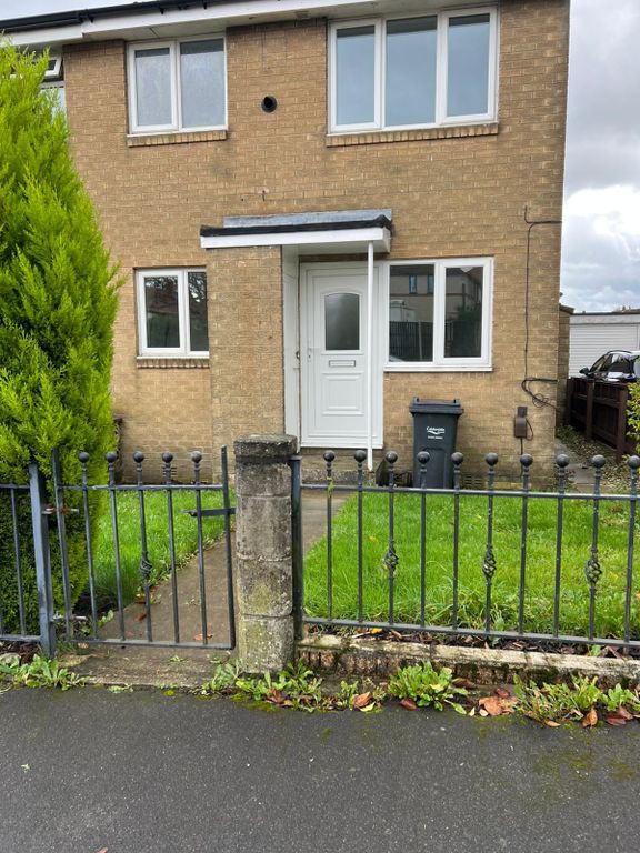 Property photo 2 of 11